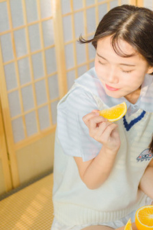 韩国电影年轻的阿姨